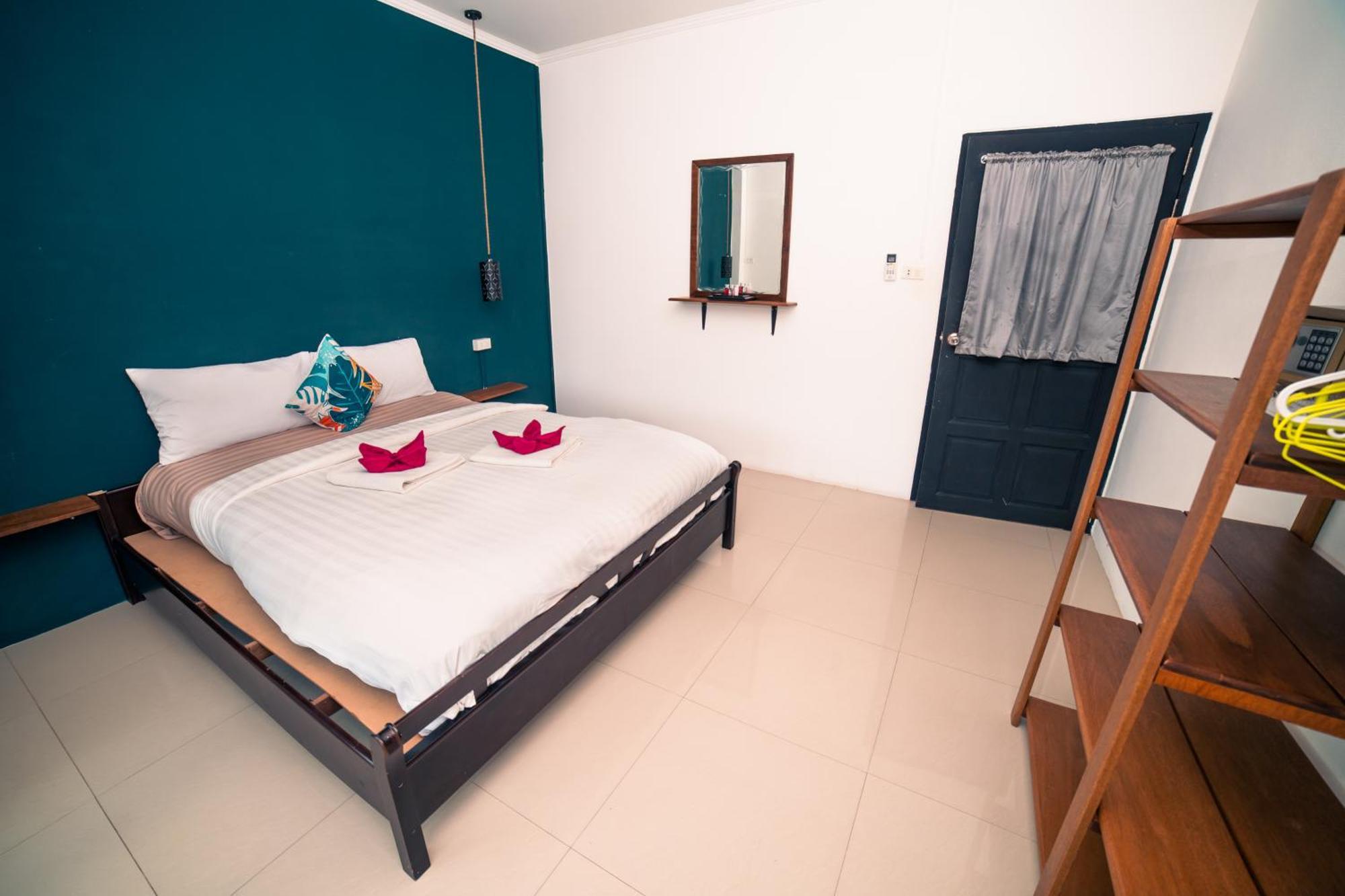 Homestay Le Club - *